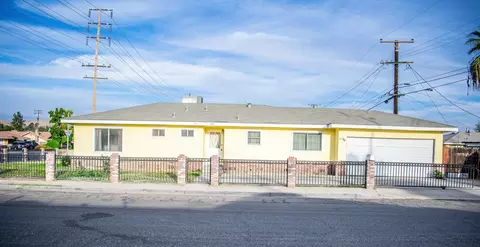 790 N Cottage St, Porterville, CA 93257