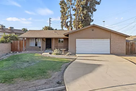 2835 S Dayton St, Visalia, CA 93277