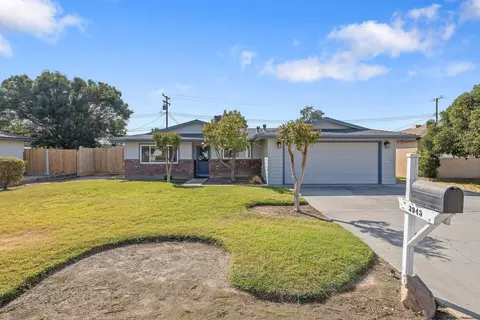 3945 W Cambridge Ave, Visalia, CA 93277