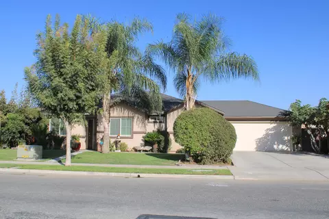 468 Edgewater St, Tulare, CA 93274