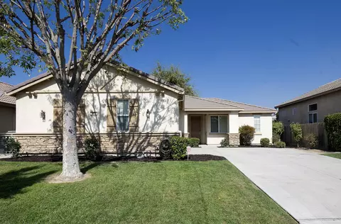 3822 W Elkhorn Ave, Visalia, CA 93277