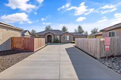 3086 Alexandria St, Tulare, CA 93274