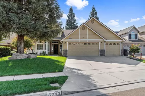 6203 W Oak Ave, Visalia, CA 93291