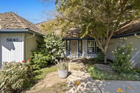 5640 W Sweet Dr, Visalia, CA 93291