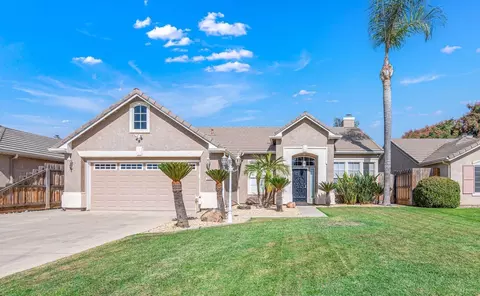 5442 W Dorothea Ave, Visalia, CA 93277