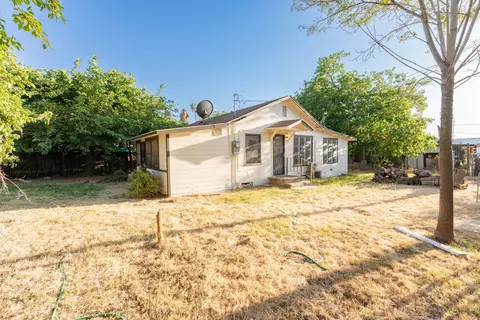 23529 Ave 56, Ducor, CA 93218 photo 2