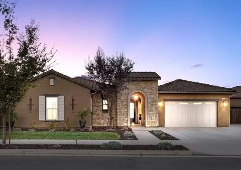 2633 N Silvervale St, Visalia, CA 93291