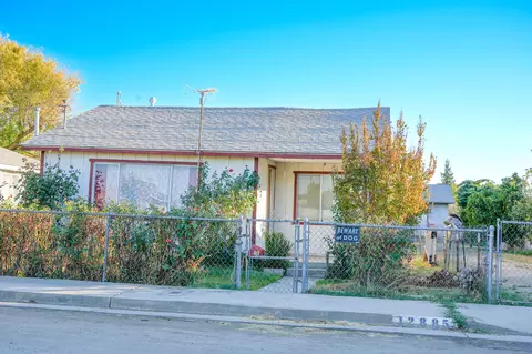 12885 Albert Ave, Orosi, CA 93647