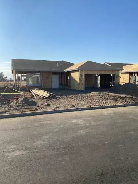 1171 Cottage Pl E, Porterville, CA 93257