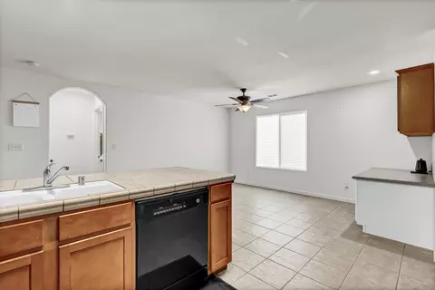 3726 E Harvard Ave, Visalia, CA 93292 photo 17