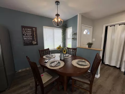916 E Myrtle Ave, Visalia, CA 93292 photo 5