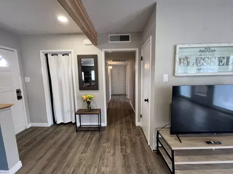 916 E Myrtle Ave, Visalia, CA 93292 photo 13