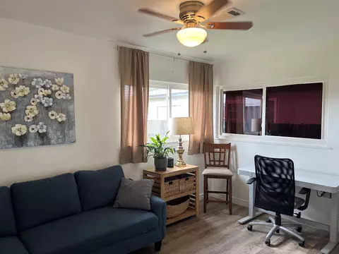 916 E Myrtle Ave, Visalia, CA 93292 photo 18