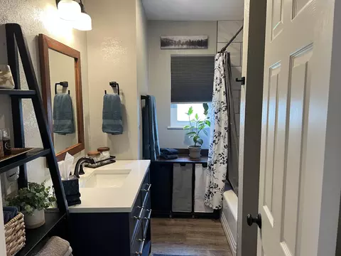 916 E Myrtle Ave, Visalia, CA 93292 photo 17