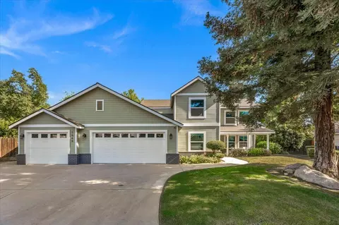 1646 S Exeter Ct, Visalia, CA 93292