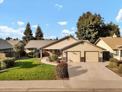 2306 W Roby Ave, Porterville, CA 93257
