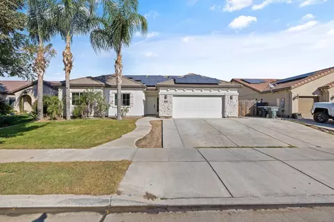 2432 W Tyler Ave, Visalia, CA 93291