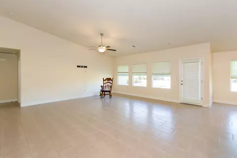 1822 Softwind Dr, Tulare, CA 93274 photo 3