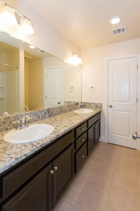 1822 Softwind Dr, Tulare, CA 93274 photo 15