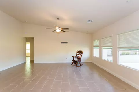 1822 Softwind Dr, Tulare, CA 93274 photo 4