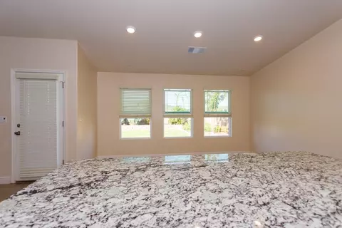 1822 Softwind Dr, Tulare, CA 93274 photo 8