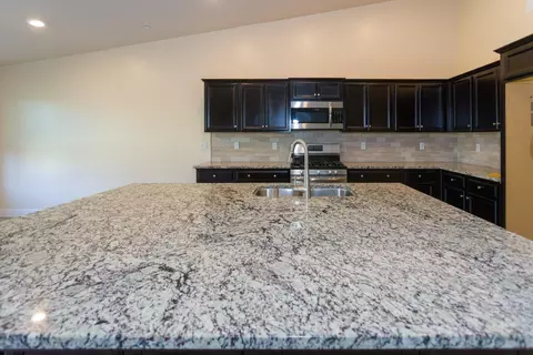 1822 Softwind Dr, Tulare, CA 93274 photo 7