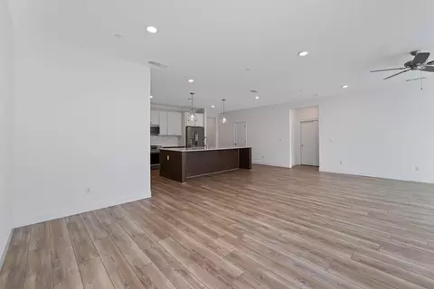 203 E Taylor Ave, Visalia, CA 93291 photo 23