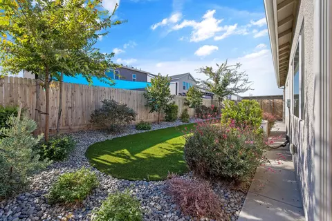 203 E Taylor Ave, Visalia, CA 93291 photo 34