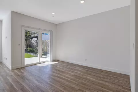 203 E Taylor Ave, Visalia, CA 93291 photo 22