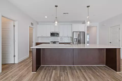 203 E Taylor Ave, Visalia, CA 93291 photo 13
