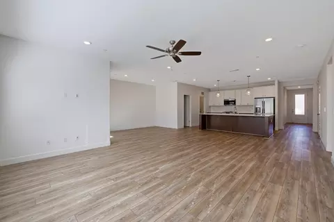 203 E Taylor Ave, Visalia, CA 93291 photo 20