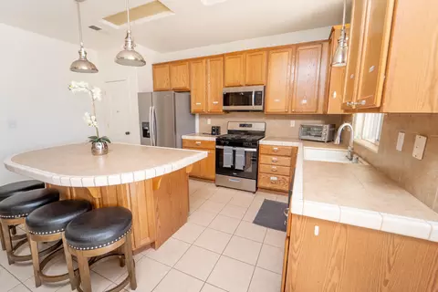 3715 E Vassar Ct, Visalia, CA 93292 photo 8