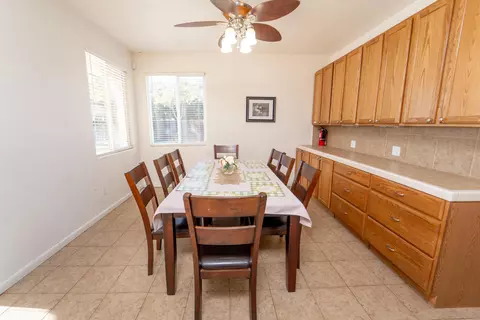 3715 E Vassar Ct, Visalia, CA 93292 photo 9