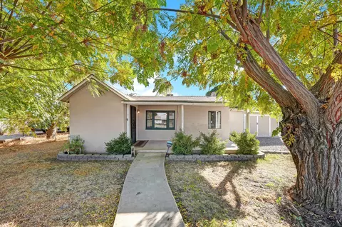 15719 Aspen Ave, Ivanhoe, CA 93235