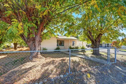 15719 Aspen Ave, Ivanhoe, CA 93235 photo 3