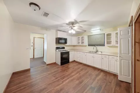 15719 Aspen Ave, Ivanhoe, CA 93235 photo 11
