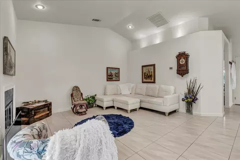 1541 E Vassar Ave, Visalia, CA 93292 photo 13