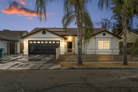 967 La Dawna St, Tulare, CA 93274