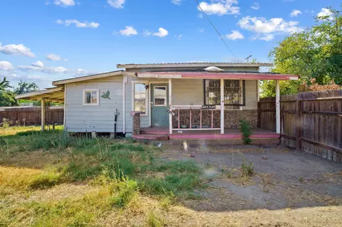 271 S Maurer St, Porterville, CA 93257
