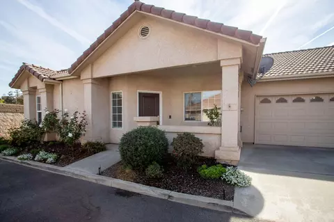 2421 Capitol Ct, Tulare, CA 93274