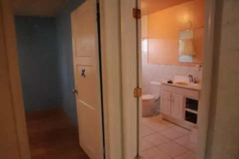488 W Marengo Ave, Shafter, CA 93263 photo 9