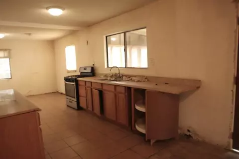 488 W Marengo Ave, Shafter, CA 93263 photo 7