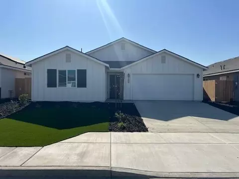 7101 Elm St, Visalia, CA 93291