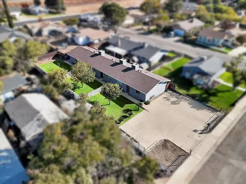 484 S Palm St, Woodlake, CA 93286