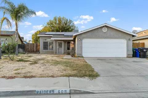 609 S Cottage St, Porterville, CA 93257