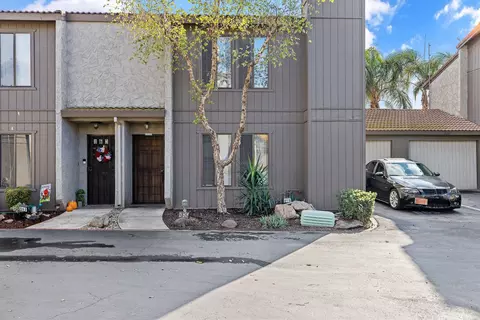 865 Greenfield Ave, Hanford, CA 93230