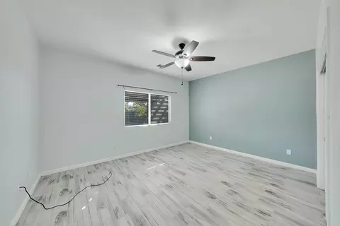 233 E Riverbend Ct, Visalia, CA 93291 photo 30