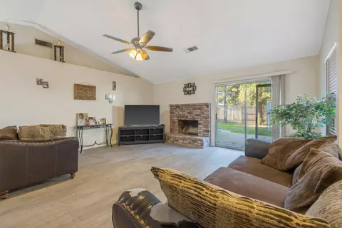 1412 E Prospect Ave, Visalia, CA 93292 photo 8