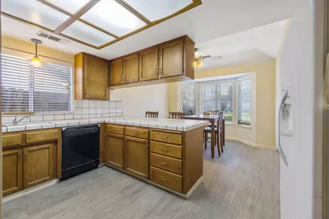 1412 E Prospect Ave, Visalia, CA 93292 photo 11