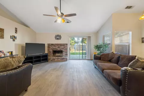1412 E Prospect Ave, Visalia, CA 93292 photo 10